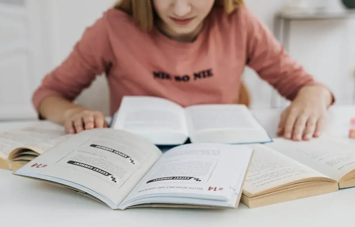 Najlepsze kursy maturalne z chemii? Sprawdź tę ofertę i zdaj egzamin z dobrym wynikiem!
