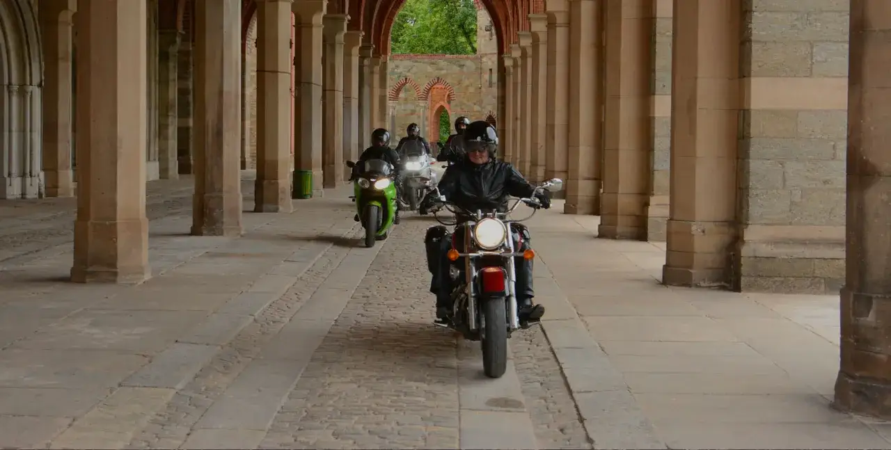 Najpiękniejsze trasy motocyklowe w Dolnym Śląsku, które musisz poznać