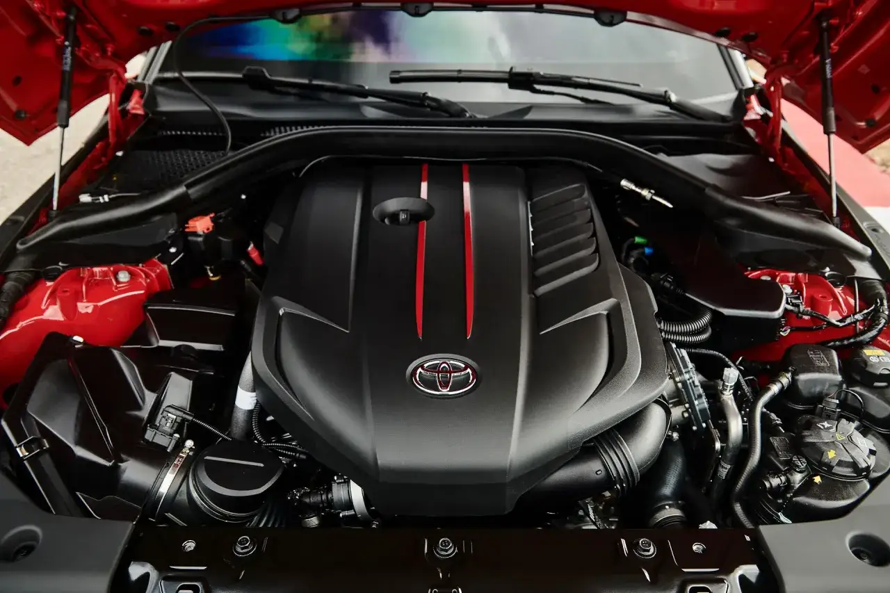 Toyota Supra ile ma koni - moc silników przez generacje i osiągi