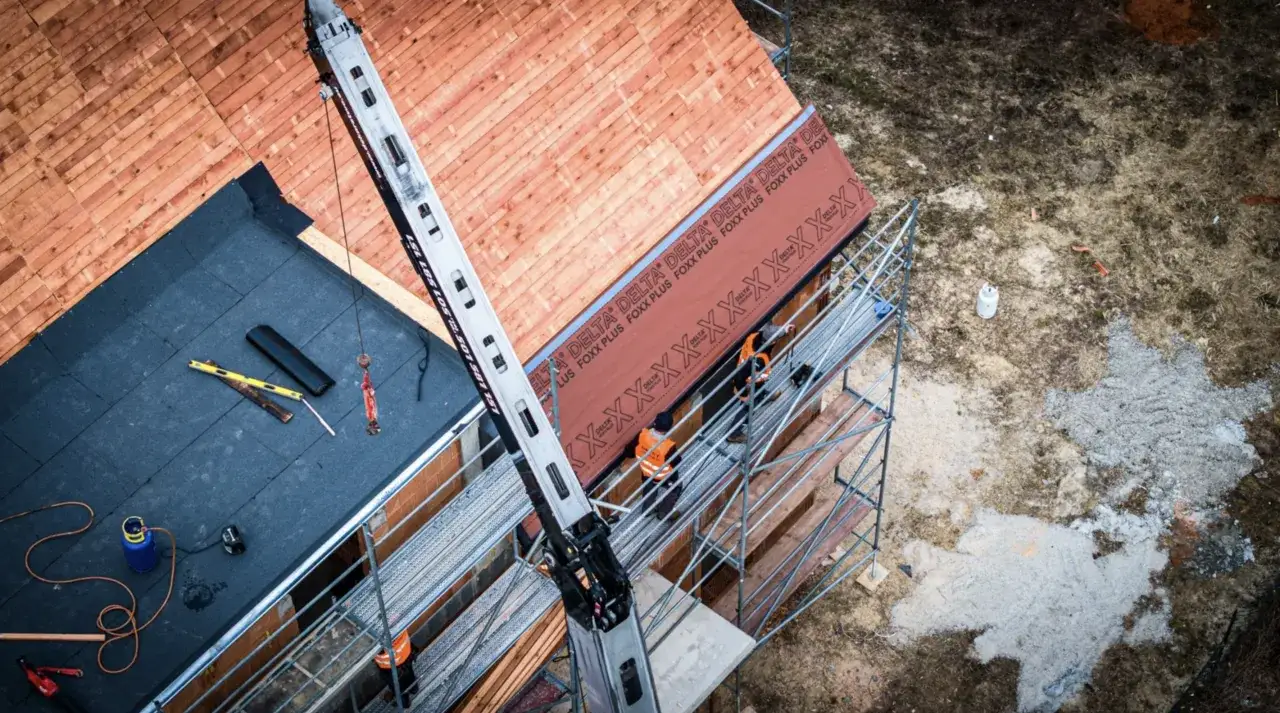 co to jest pełne deskowanie dachu