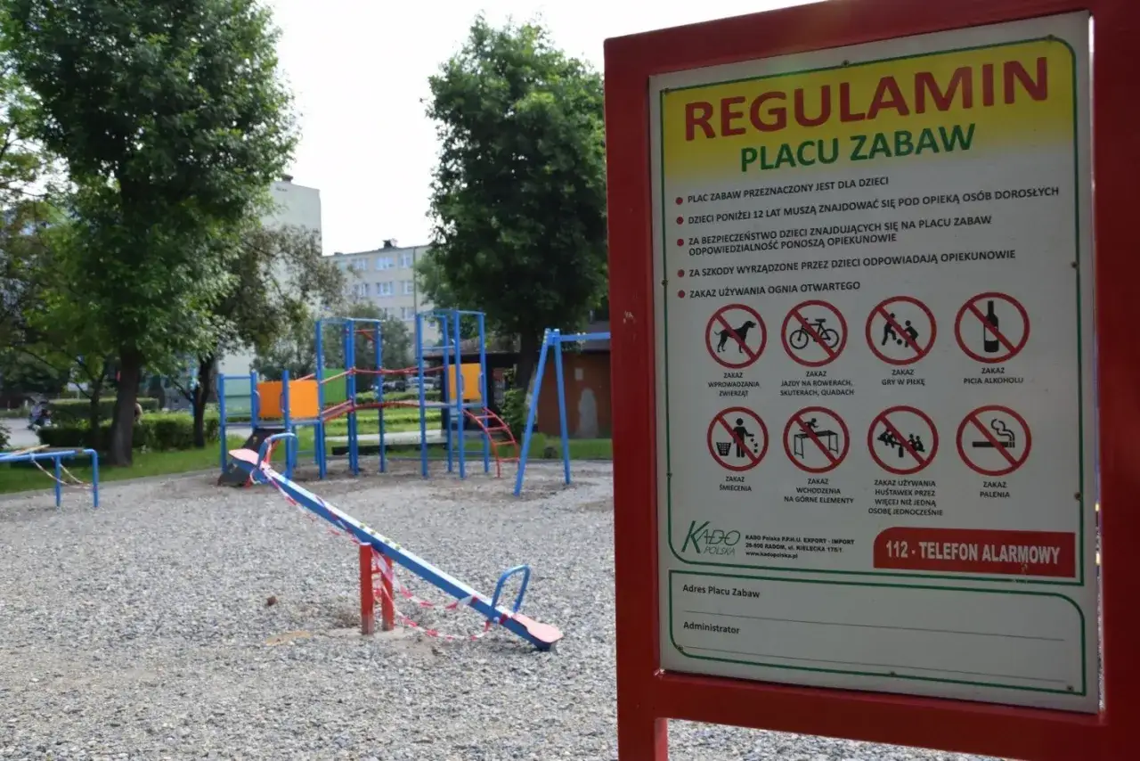regulamin placu zabaw znak