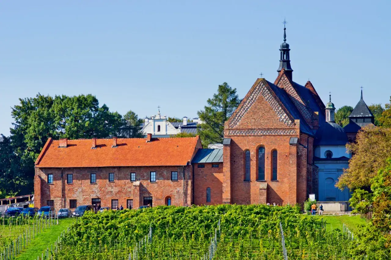 Zdjęcie Kościół gdzie kręcą ojca Mateusza – tajemnice Sandomierza i Radości