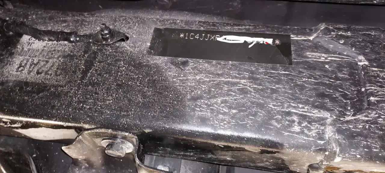 lokalizacja numeru VIN Jeep