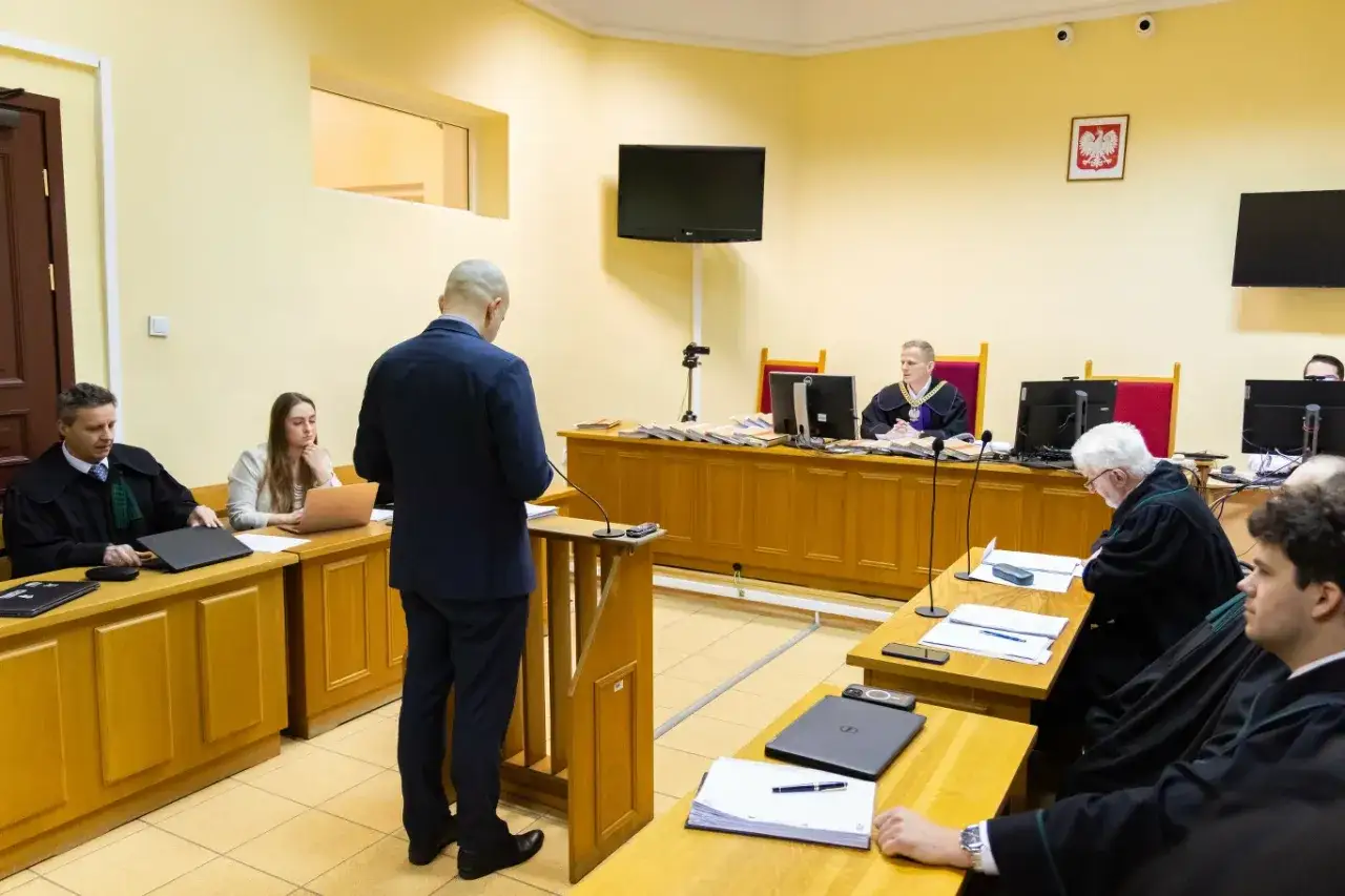 schemat procesu sądowego
