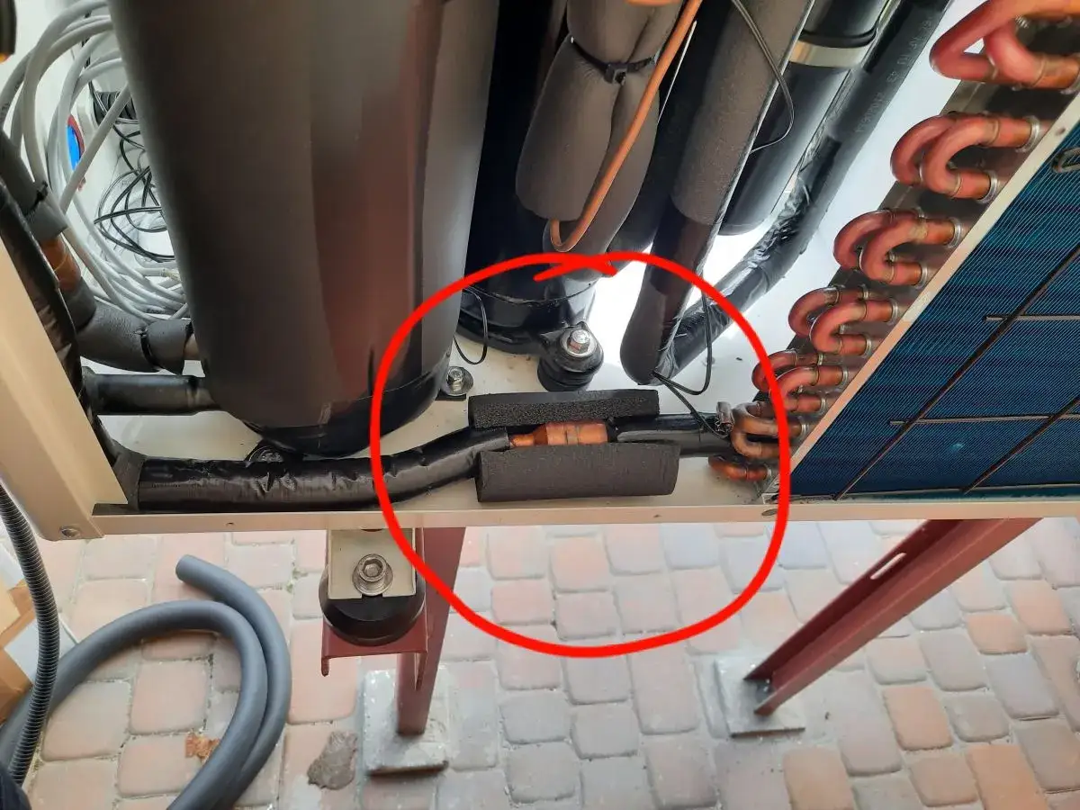 Izolowane przewody miedziane w pompie ciepła. Kluczowy element, by wiedzieć, jak zbudować pompę ciepła.