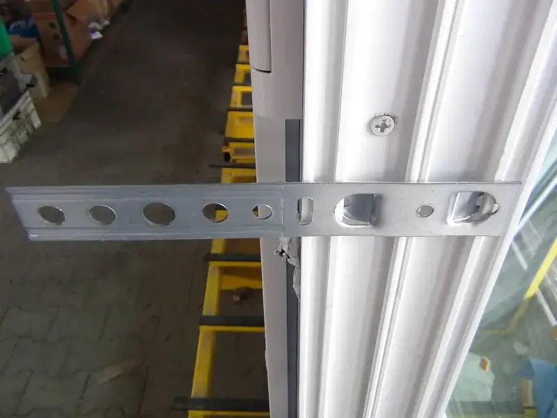 Rodzaje kotew montażowych do okien