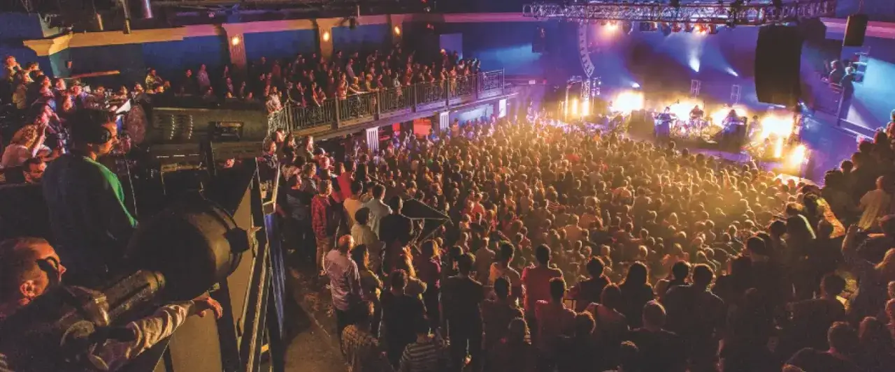 koncert klubowy a festiwal