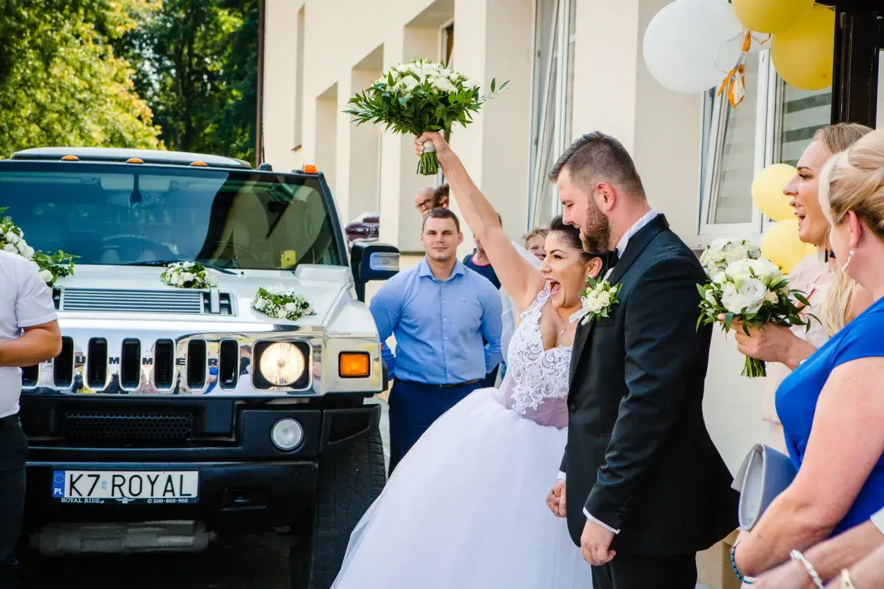 r&oacute;żne typy samochod&oacute;w do ślubu przegląd