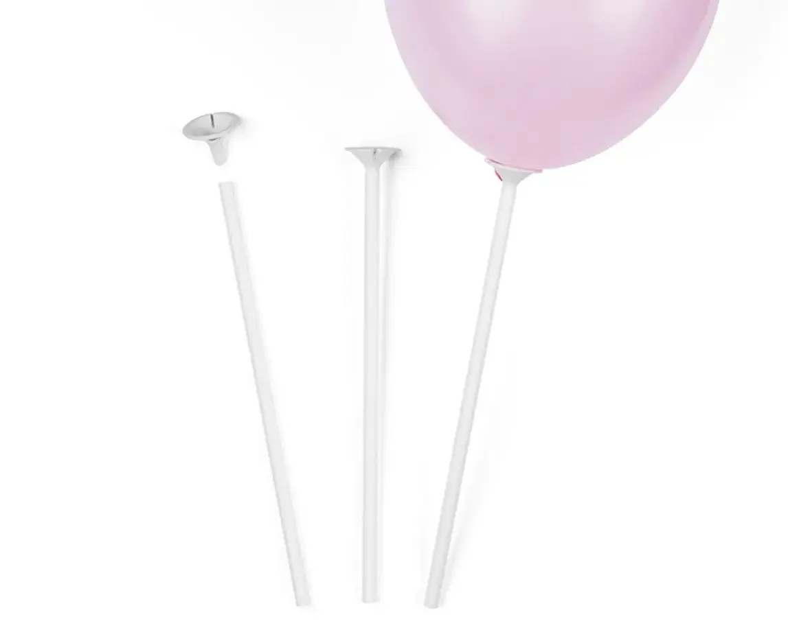 Rodzaje patyczk&oacute;w do balon&oacute;w - plastikowe, papierowe, drewniane, z koszyczkiem