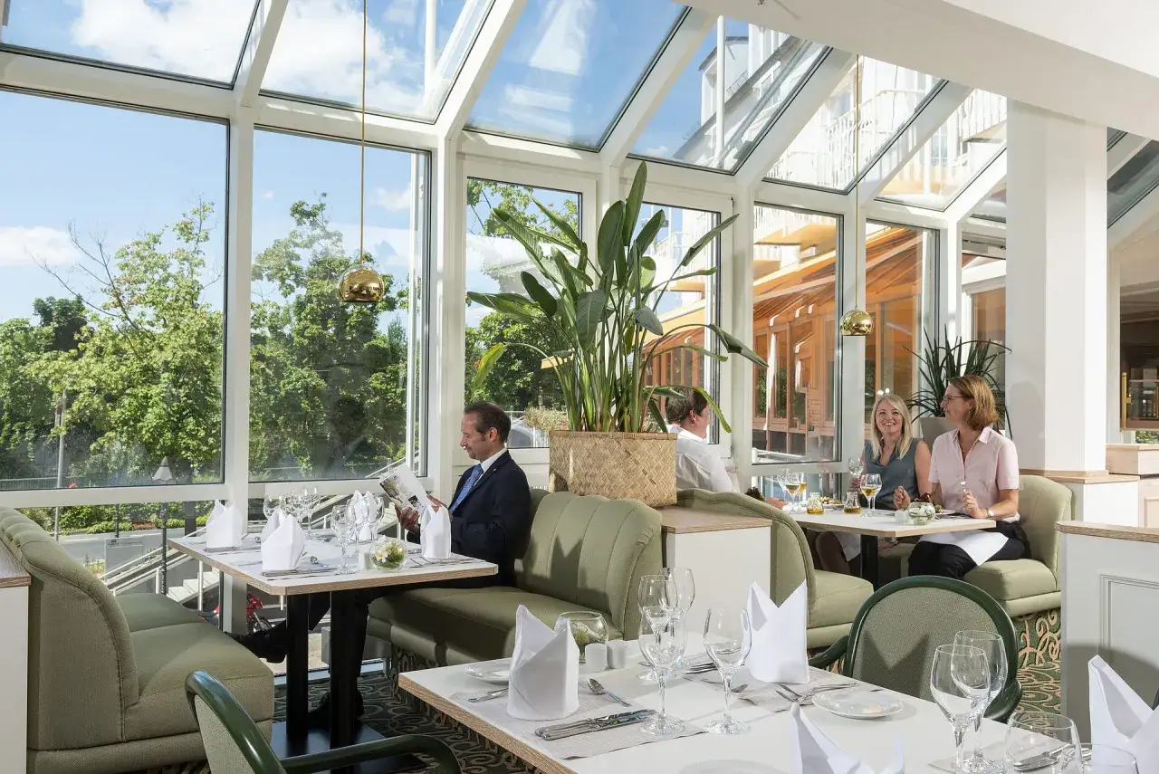 Maritim Hotel W&uuml;rzburg Restaurant Terrasse Fr&uuml;hst&uuml;ck