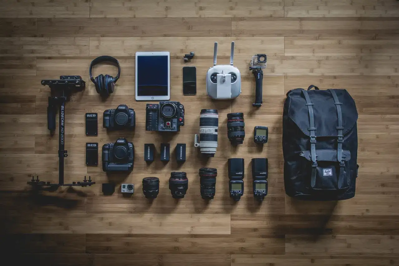 Niezbędne akcesoria fotograficzne dla początkujących
