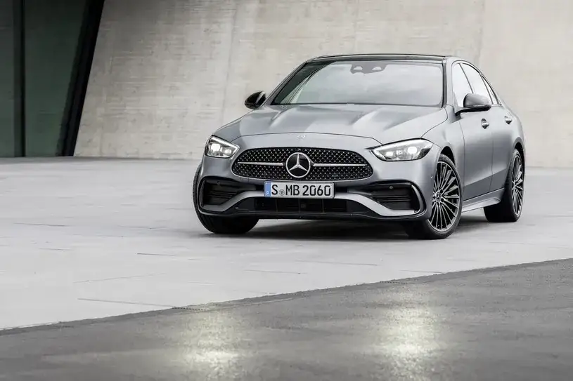 Zdjęcie Mercedes-Benz Klasa C - Kluczowe informacje, które musisz znać