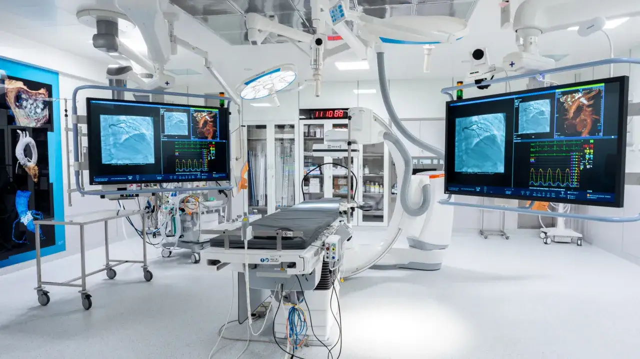 Nowoczesna sala operacyjna kardiologia