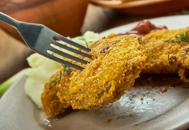 Zdjęcie Co zrobić z resztek pieczonego kurczaka? 7 kreatywnych przepisów na pyszne dania