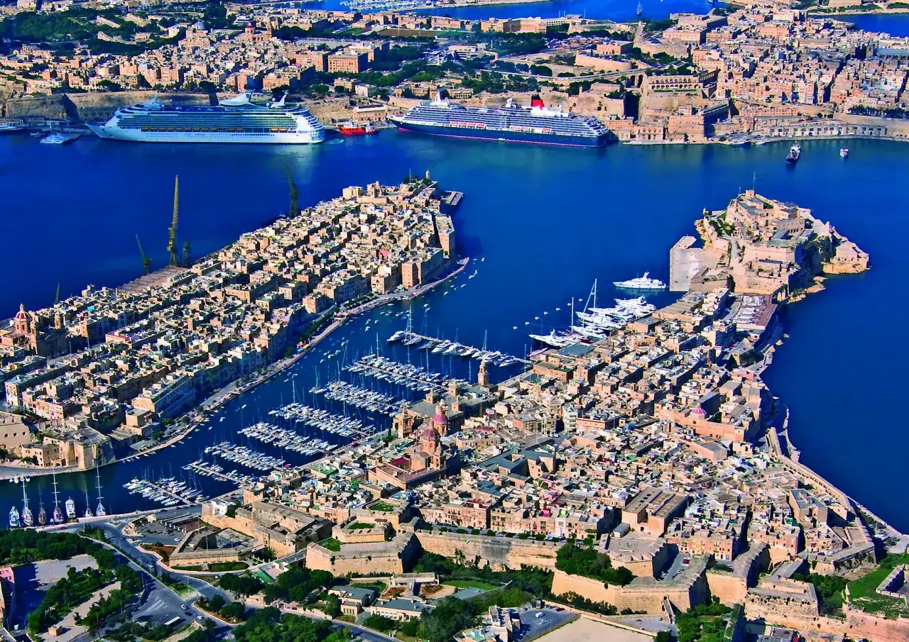 port Valletta prom Sycylia