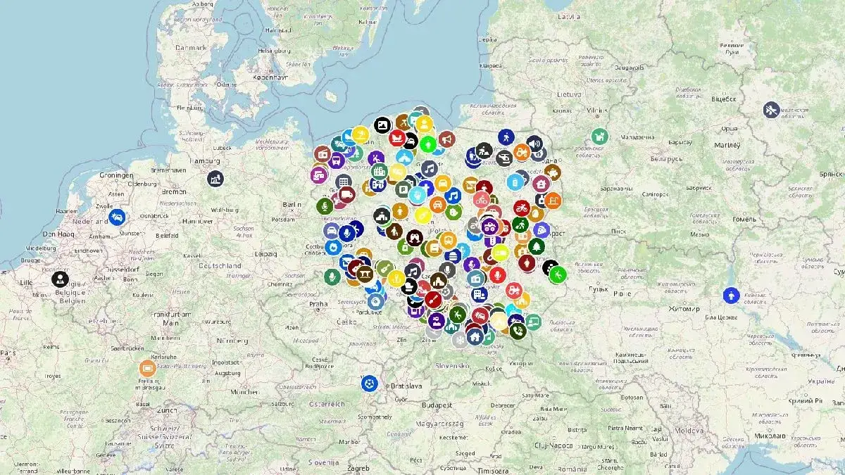 Mapa Polski z zaznaczonymi osiedlami i ikonami aplikacji mobilnych