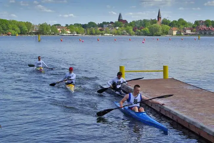 Zdjęcie Spływ kajakowy Ostróda: najlepsze trasy, ceny i porady dla kajakarzy