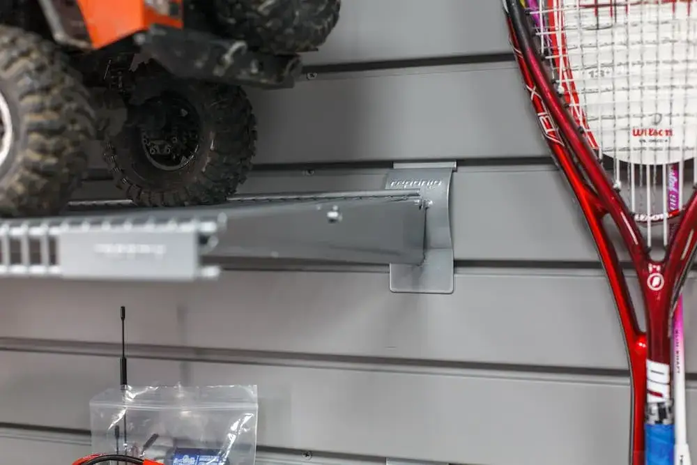 Zdjęcie Jak zrobić półki do piwnicy - proste sposoby na praktyczne rozwiązania