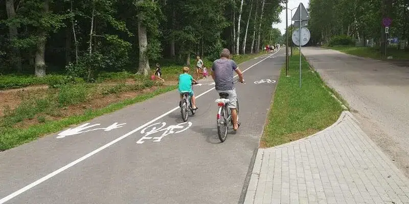Zdjęcie Mapa tras rowerowych w Rewalu: Odkryj ukryte szlaki i atrakcje