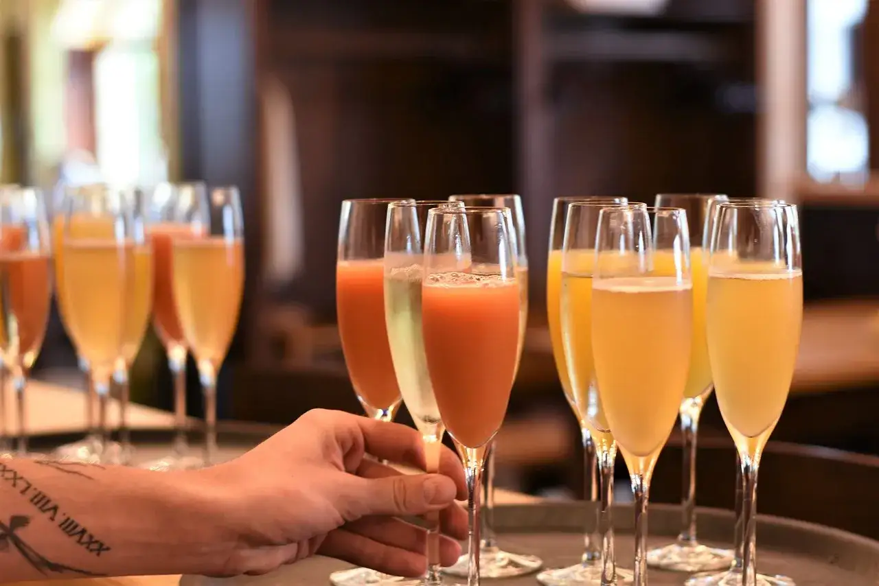 Zdjęcie Pyszne drinki z syropem malinowym, które zaskoczą Twoich gości