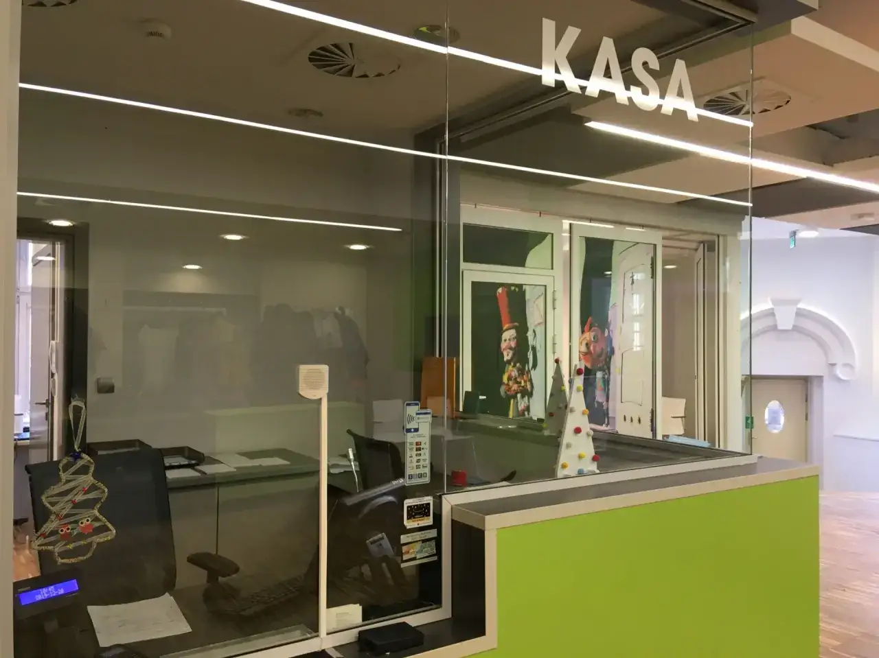 Kasa w Teatrze Muzycznym Gdynia. Można tu kupić bilety ulgowe na spektakle.