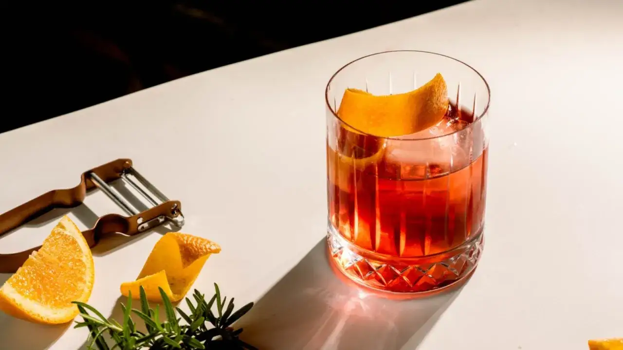 Classic Negroni cocktail recipe