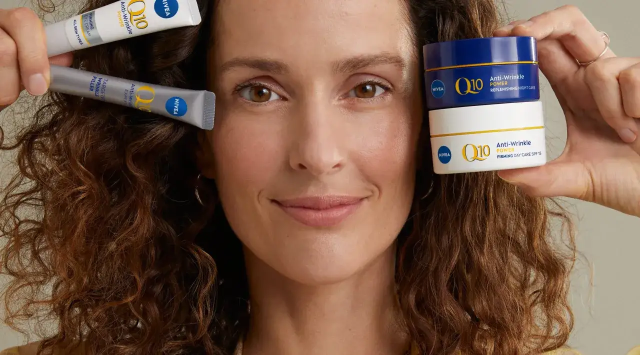 nietypowe zastosowania kremu Nivea, Nivea na sk&oacute;rze, Nivea do włos&oacute;w