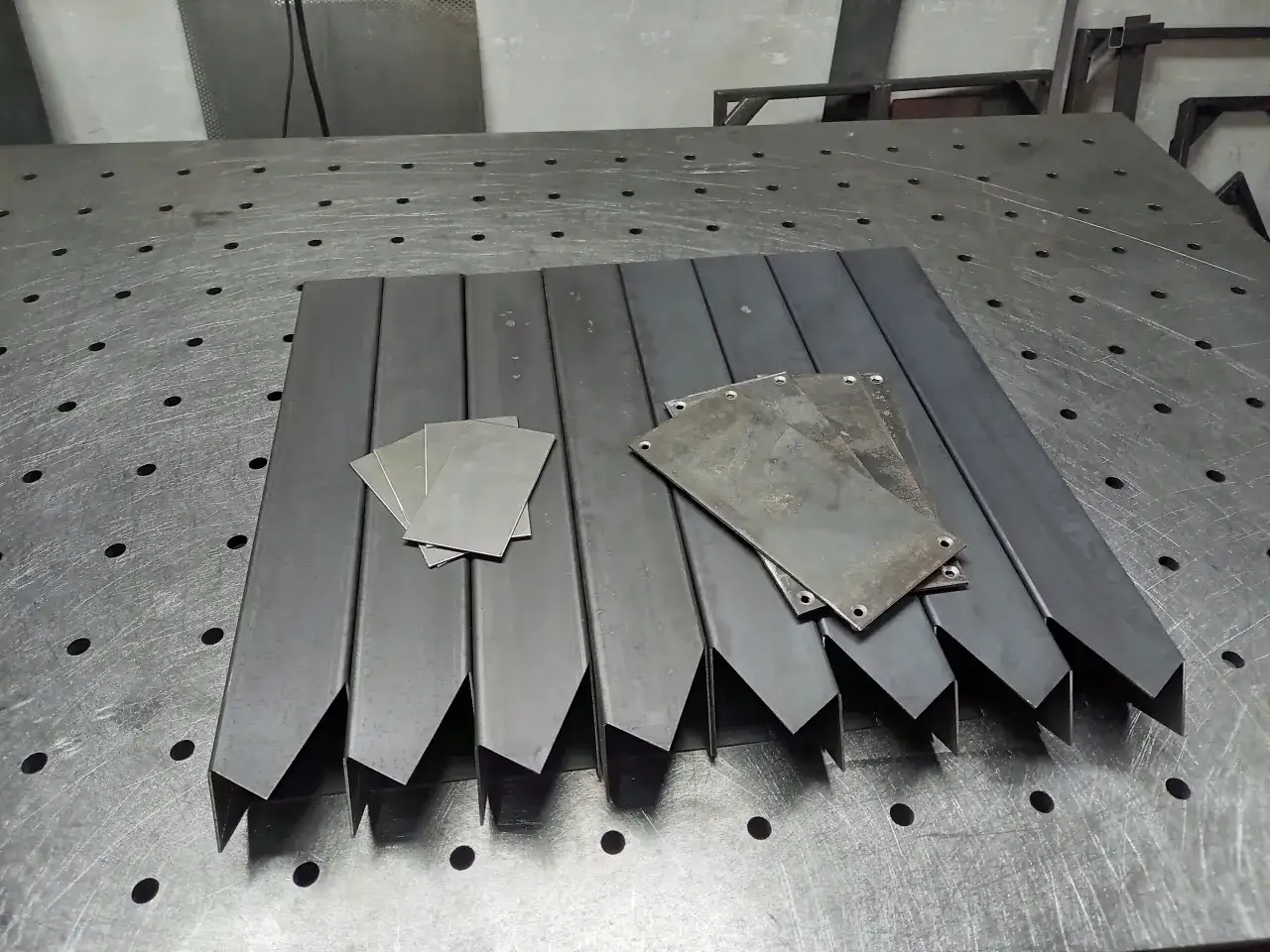 stół z nogą pająk DIY