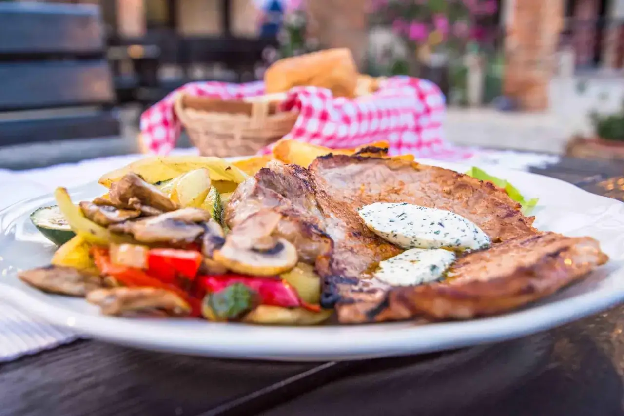 Kroatische Grillplatte Spezialit&auml;ten