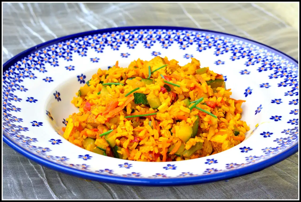 Ryż z warzywami i tofu