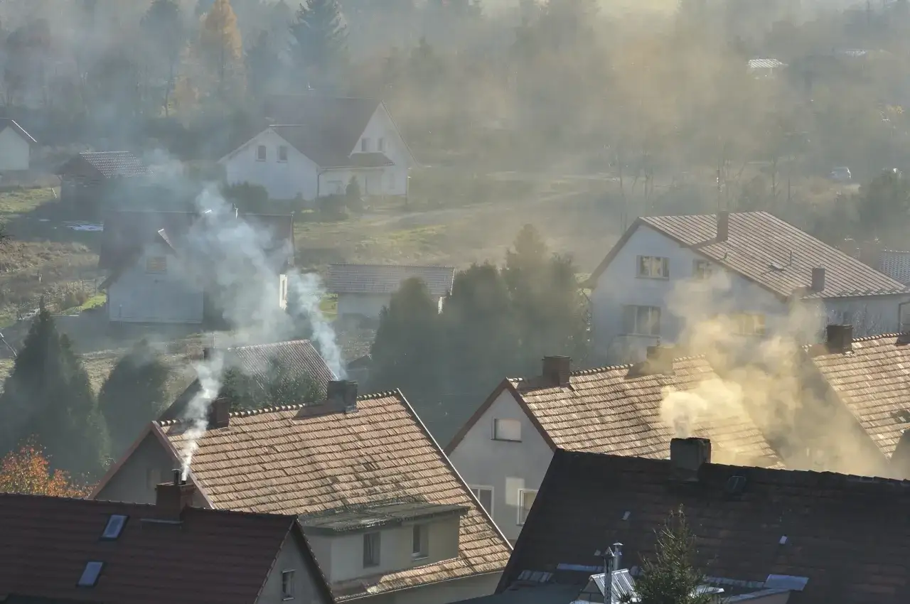 Smog zimowy i letni porównanie