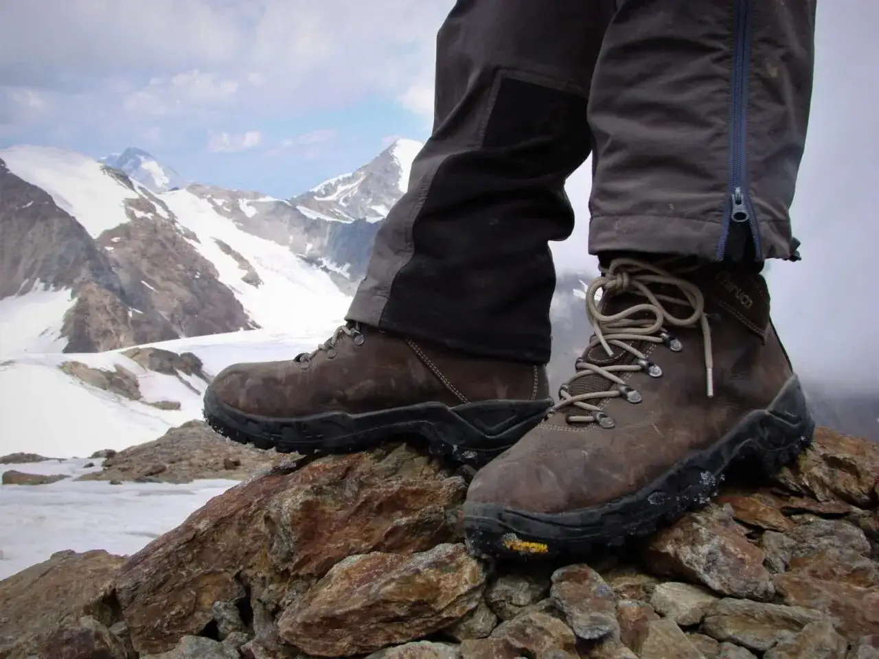 Buty trekkingowe Tatry Beskidy por&oacute;wnanie