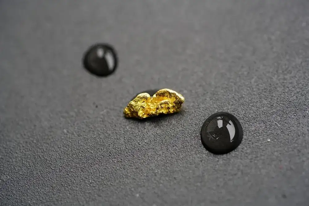 Zdjęcie Jaki symbol chemiczny ma złoto? Odkryj fascynujące fakty o Au