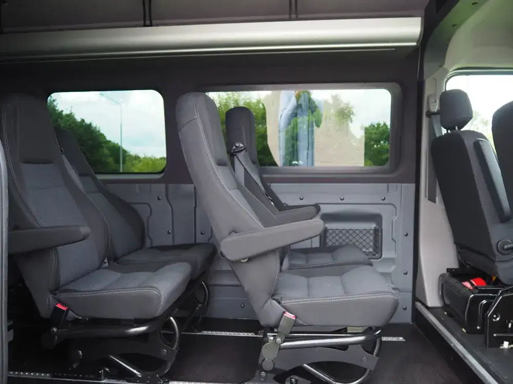 układy siedzeń w busach osobowych