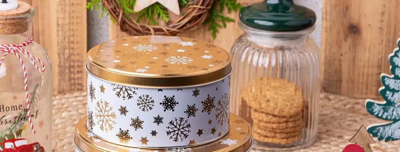 Pojemniki do przechowywania ciastek: metalowe puszki, szklane słoje