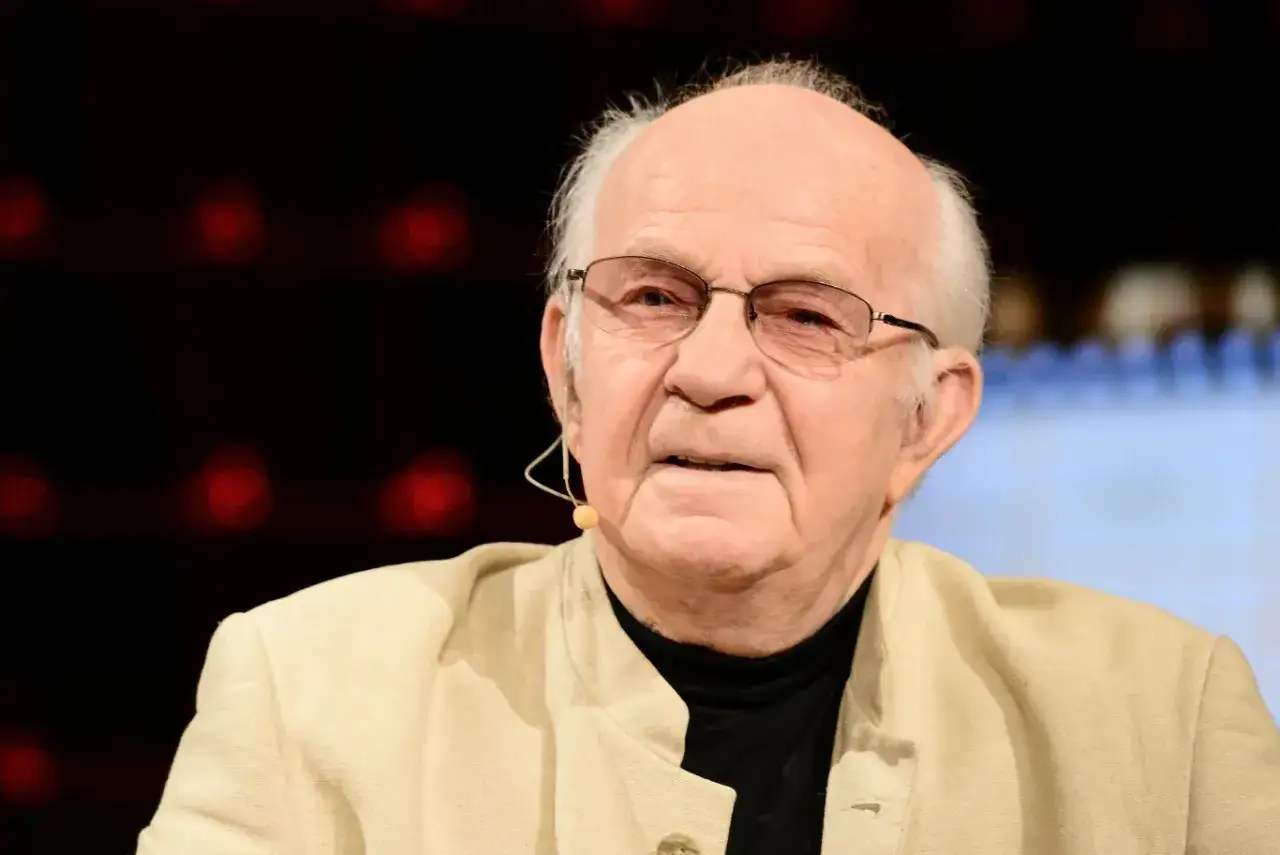 Jerzy Antczak, reżyser znany z kultowych filmów, w zbliżeniu.