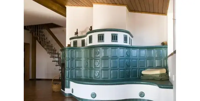 Zdjęcie Czy pelletem można palić w piecu kaflowym? Sprawdź zalety i wady tego rozwiązania