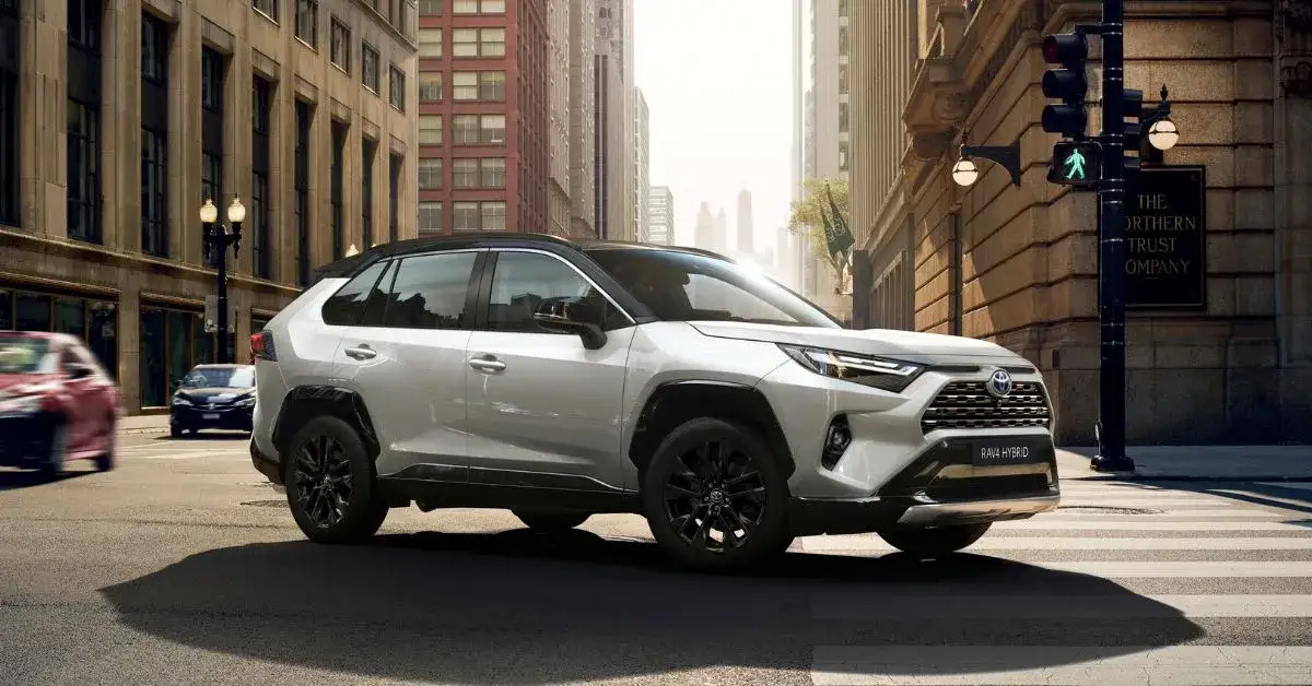 Zdjęcie Czy w Toyota RAV4 jest pasek czy łańcuch rozrządu? Kluczowe różnice