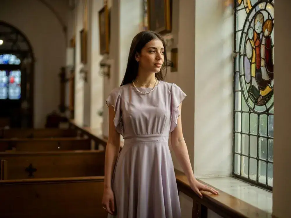 Zdjęcie Bierzmowanie: Str&oacute;j gościa. Jak połączyć szyk ze skromnością?