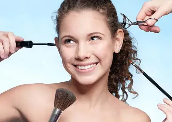 Zdjęcie Jakie kosmetyki dla 12-latki wybierać, aby uniknąć podrażnień?