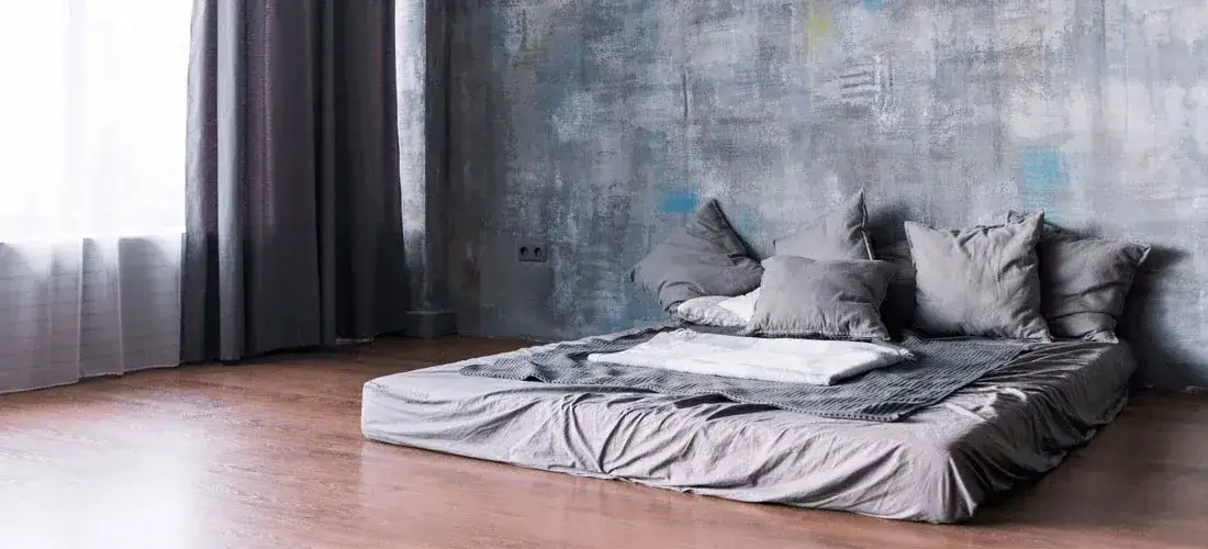 Zdjęcie Czy materac może leżeć na podłodze? Zalety, wady i wpływ na zdrowie