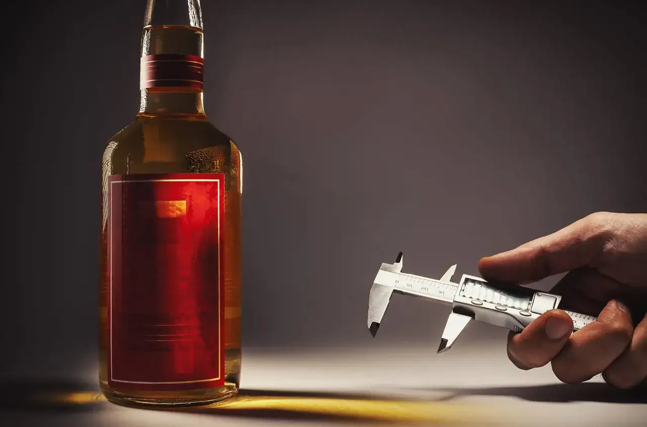 Zdjęcie Ile gram alkoholu w kieliszku wódki? Zaskakujące fakty, które musisz znać