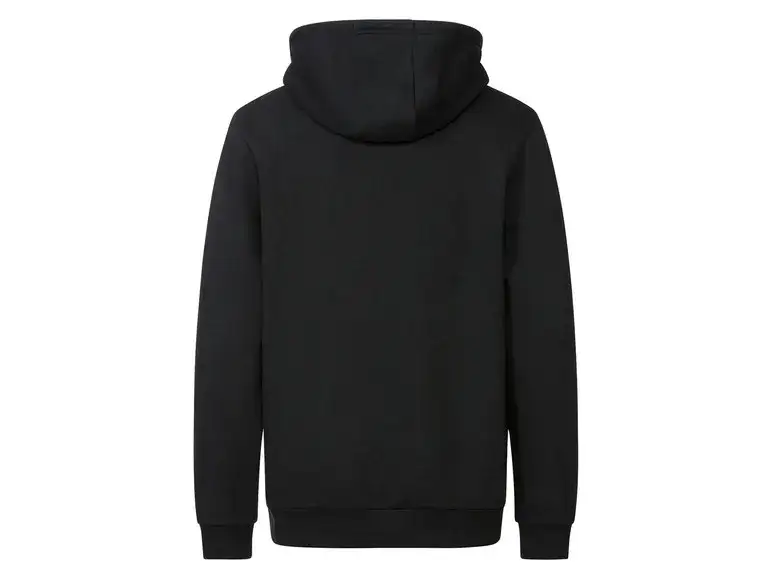 Zdjęcie Ile materiału na bluzę z kapturem? Oblicz to bez błędów!