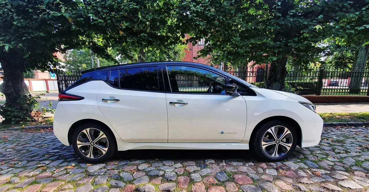 Zdjęcie Nissan Leaf czy warto? Zobacz wady i zalety przed zakupem