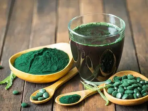 Zdjęcie Czy spirulina odchudza? Odkryj prawdę o jej skuteczności w diecie