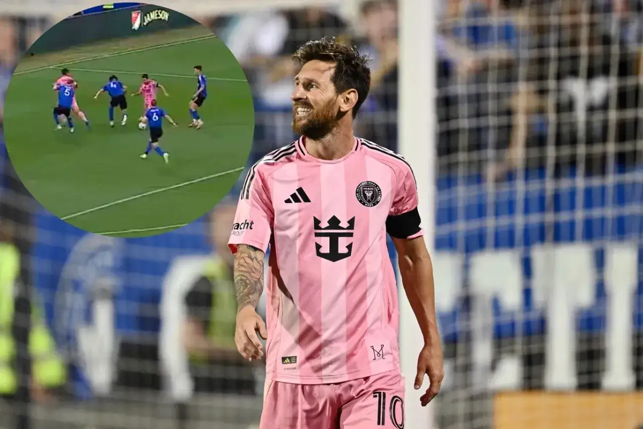 Piłkarz w różowej koszulce Interu Miami, Messi, uśmiecha się na boisku. W tle widać fragment meczu, gdzie gracze walczą o piłkę. Ile bramek ma Messi?