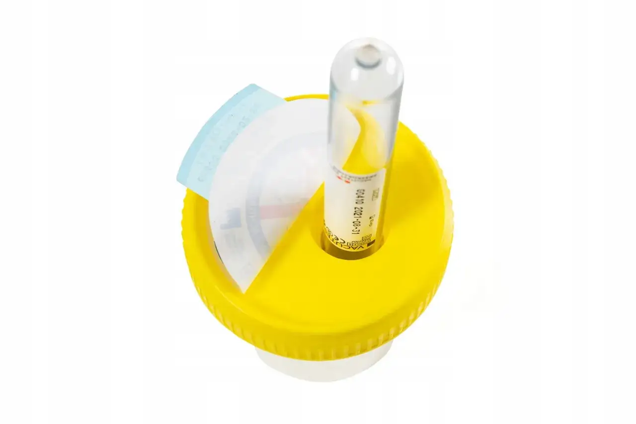 badanie moczu probówka