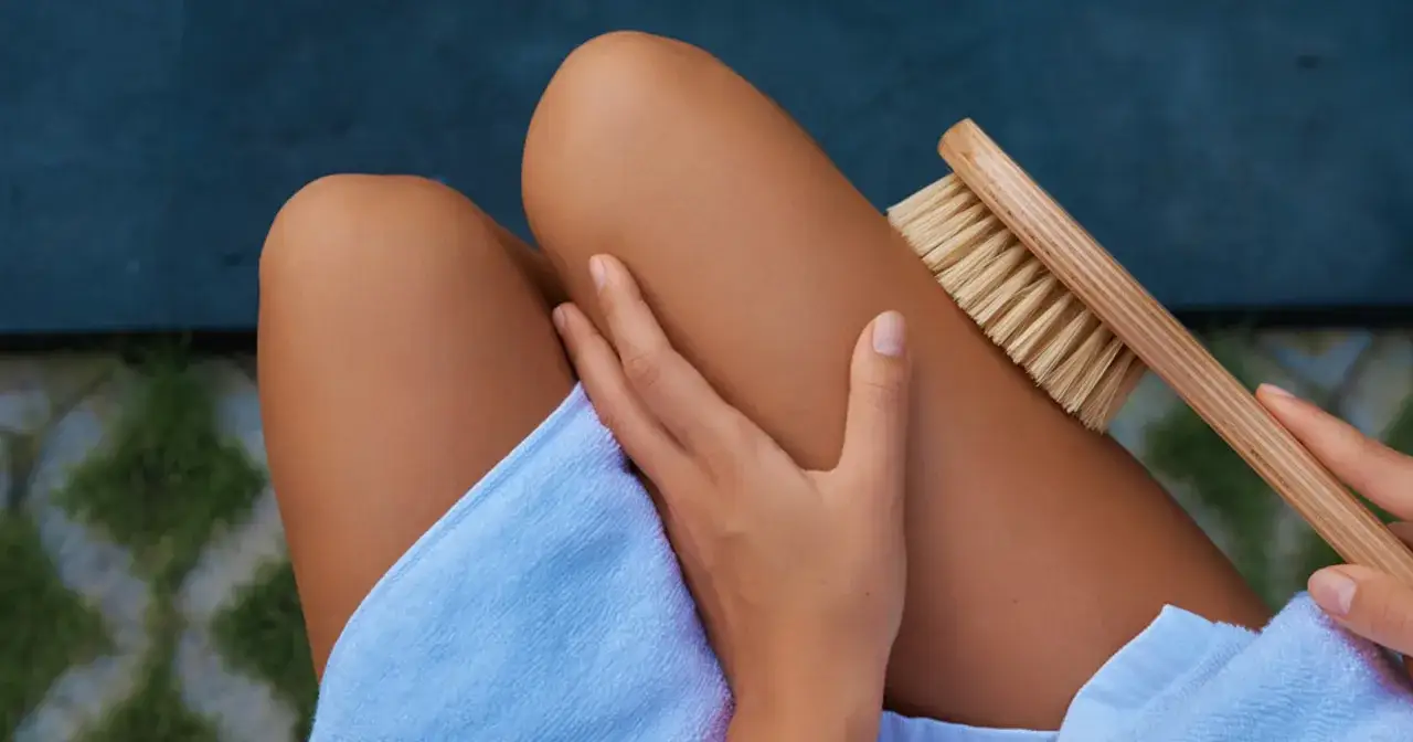 domowe sposoby na cellulit szczotkowanie peeling kawa bańka chińska