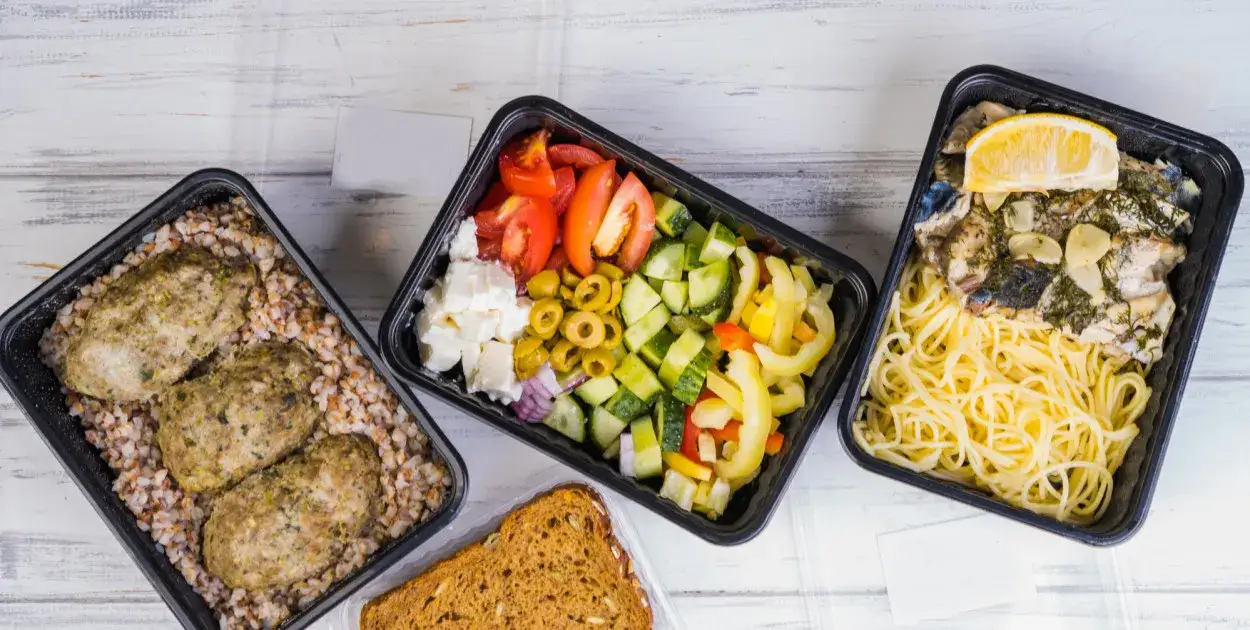 Zdjęcie Catering dietetyczny co to - poznaj korzyści i zasady zdrowego odżywiania