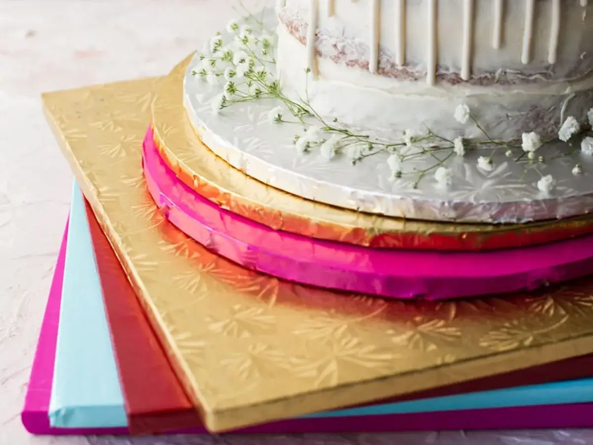 materiały i narzędzia do podkładu pod tort DIY